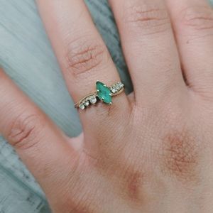 14k Gold Emerald Diamond Ring